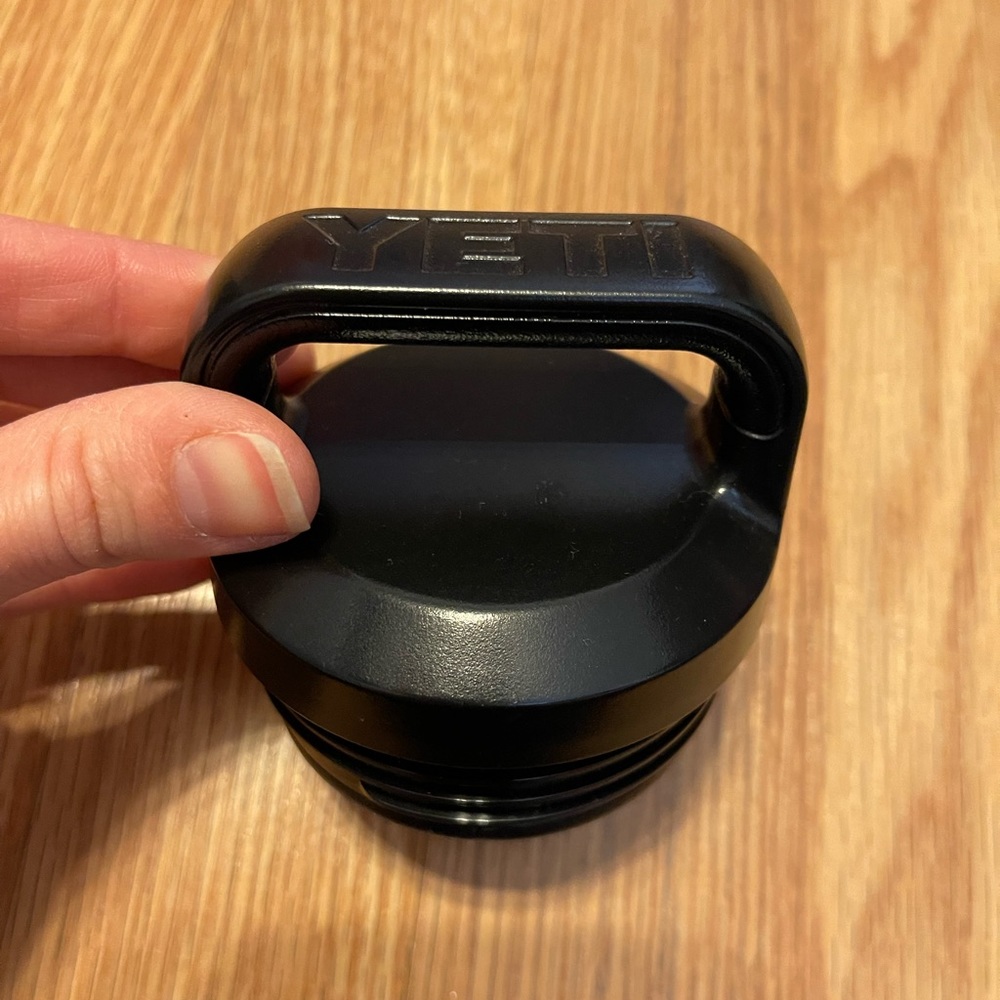 Yeti screw top lid